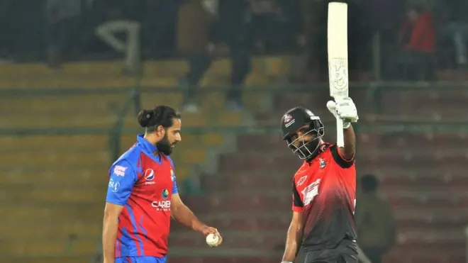 فخرزمان، عماد وسیم