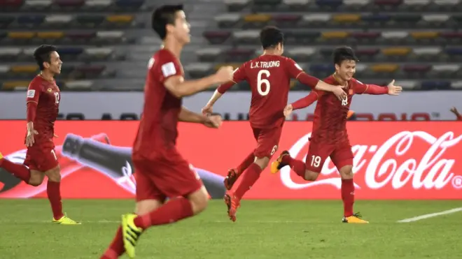 Việt Nam mở tỉ số 1-0 khi gặp Iraq hôm 8/1