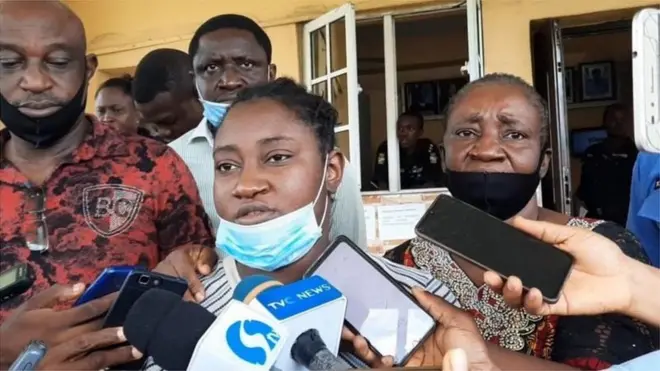 Bisola Ajayi lẹyin ti awọn ọlọpaa doola rẹ.