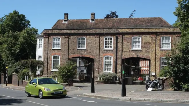 लंदन का दूसरा सबसे बड़ा रिहायशी मकान विटनहर्स्ट