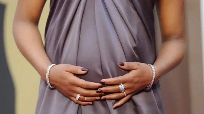 ثلاث أساطير شائعة تسمعها النساء الحوامل