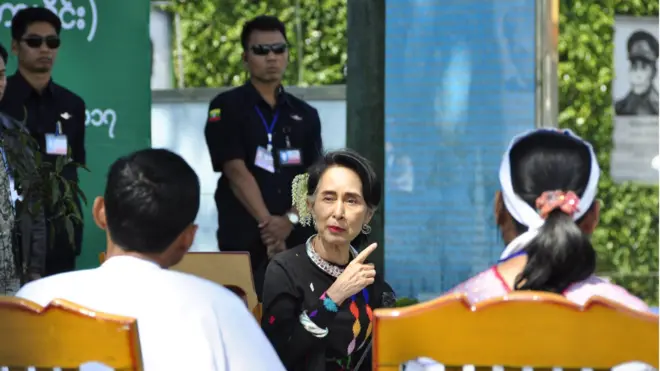 NCA စာချုပ် မှာ လက်မှတ်ရေးထိုးပြီး ၂၁ ရာစု ပင်လုံညီလာခံမှာ ပါဝင်ဖို့ ထပ်မံ ပြောဆိုခဲ့