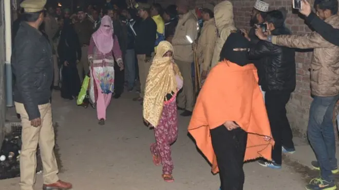 મદરસામાંથી છોડાયેલી કન્યાઓ