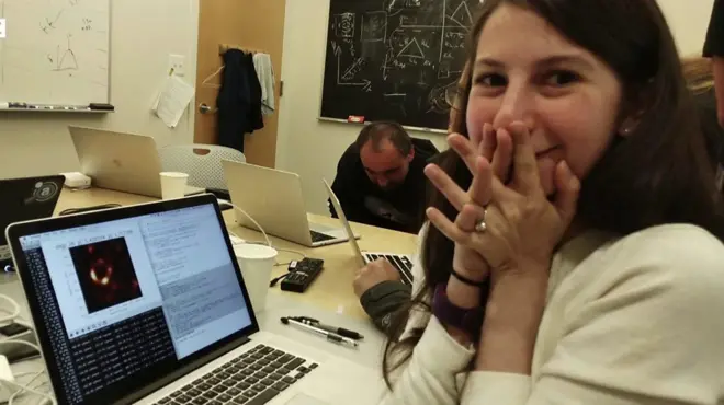 العالمة كايتي بومان كانت من ضمن الفريق الذي صور الثقب الأسود لأول مرة في التاريخ