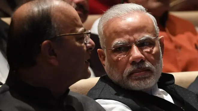 مودی حکومت کی اقتصادی پالیسیوں پر نہ صرف حزبِ اختلاف میں بلکہ پارٹی کے اند بھی سوال اٹھائے جا رہے ہیں