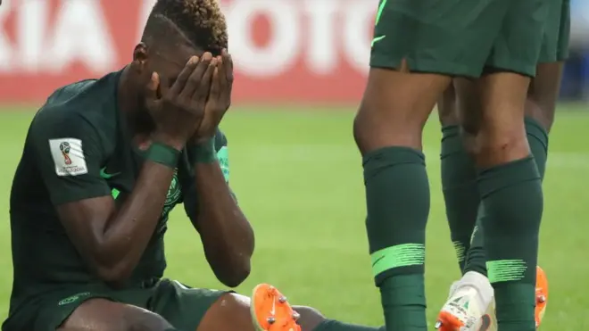 Nigerians dey hope say for di first time for World Cup, dia team go beat Argentina