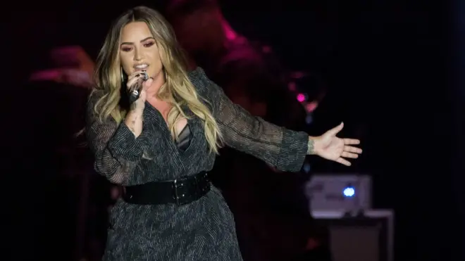 деми ловато