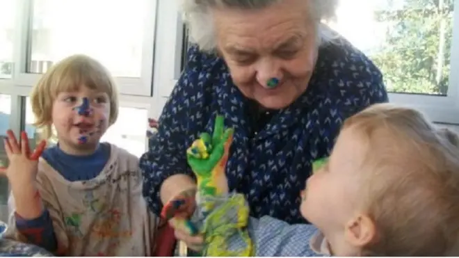 Yaşlılarla çocukları buluşturan "yuva"