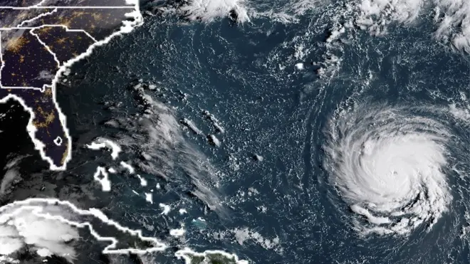 Se espera que el huracán Florence llegue a Carolina del Sur y del Norte el jueves.