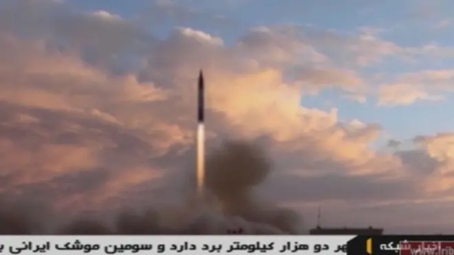 اختبرت إيران صاروخا باليستيا ردا في تجاهل للتحذيرات