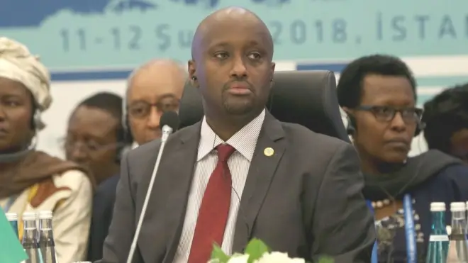 Olivier Nduhungirehe avuga ko nta mwanya uhari wo gusubiza kuri ibi