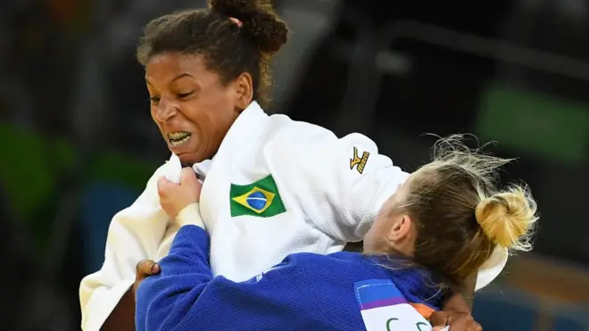 Rafaela Silva, judocajogos que paga no pix de verdade24 anos, trouxe o primeiro ouro para o Brasil na Rio 2016