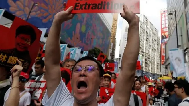 متظاهرون في هونغ كونغ