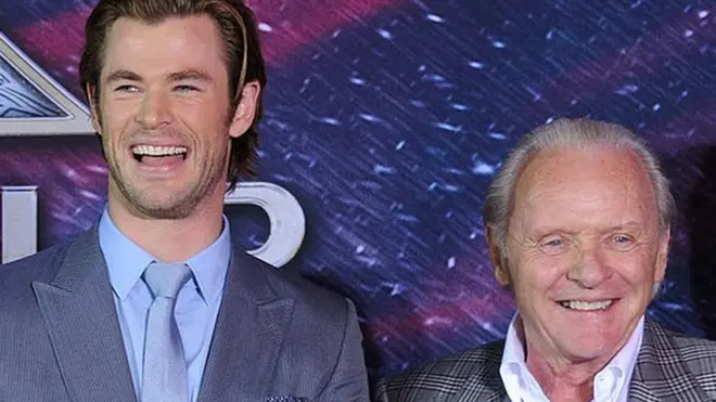 Tom Hiddleston, Chris Hemsworth y sir Anthony Hopkins