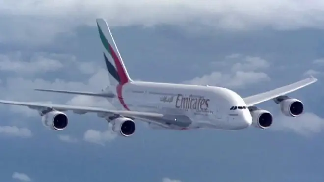 මගීන් 853 දෙනෙකු රැගෙන යා හැකි ඒ380 වර්ගයේ ගුවන් යානා සඳහා අලුතින් ඇණවුම් නොලැබීම හේතුවෙන් එහි නිෂ්පාදනය නවතා දැමීමට සිදුවනු ඇති බව එයාර්බස් සමාගම පවසයි.