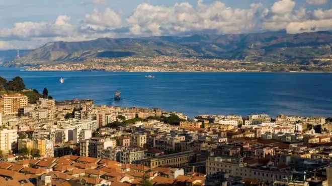 Calabria wa ni bebe okun