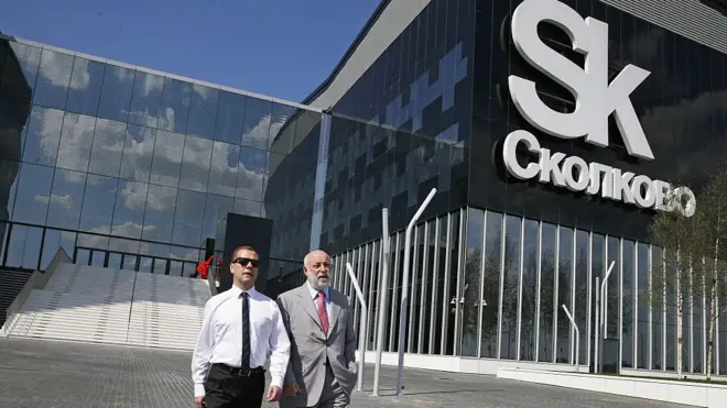 Дмитрий Медведев в 2010 году анонсировал "Сколково" как аналог калифорнийской "Силиконовой долины"