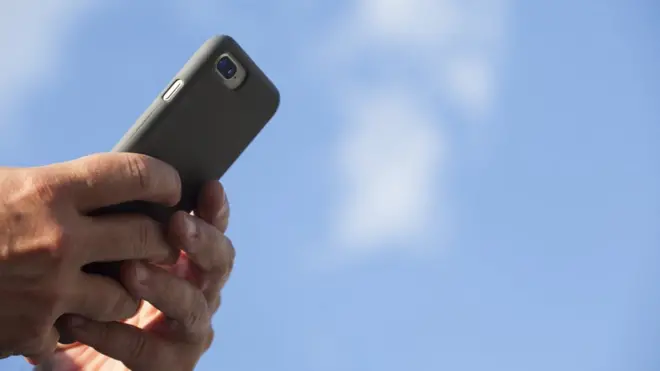 ካብ ወፃኢ ዝድወል ቴለፎን ንምንታይ ብናይ ውሽጢ ዓዲ ቁፅሪ ይወፅእ?