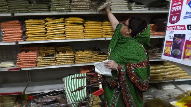 تحریک انصاف کی حکومت کو اس وقت مہنگائی کی وجہ سے سب سے زیادہ تنقید کا سامنا ہے