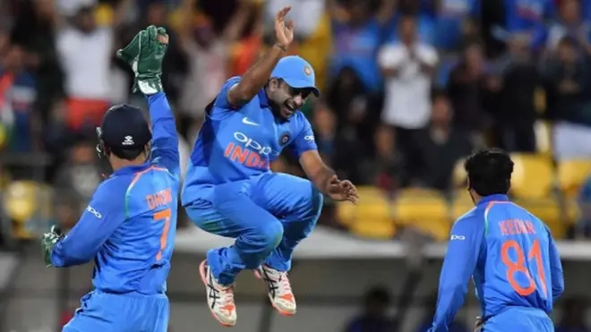 अंबाती रायडू और धोनी