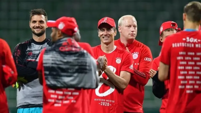 Bayern Münih futbolcularının şampiyonluk sevinci