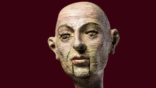 El monje es un ejemplo temprano y raro de un autómata que actúa por sí mismo, cuyo mecanismo está totalmente oculto dentro de su cuerpo. Su presencia misteriosa lo diferencia de los autómatas posteriores: no es encantador y, definitivamente, no es un juguete.