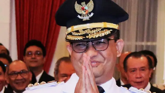 Anies Baswedan dalam pelantikan Senin (16/10).