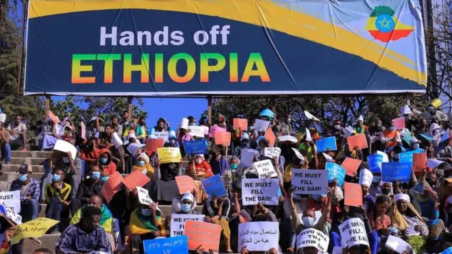 ንመንግስቲ ደጊፎም ኣብ ኣዲስ ኣበባ ዝተኻየዱ ሰልፊታት