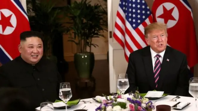 만찬을 즐기는 북미 정상