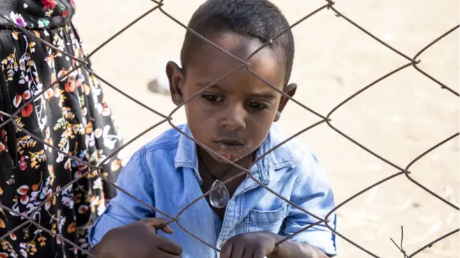 Lammilee Sudaanitti baqatan keessaa daa'ima, Hamdayit keessa