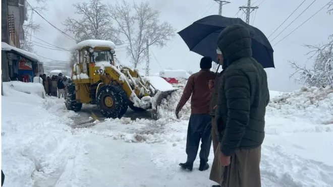 مری برفباری