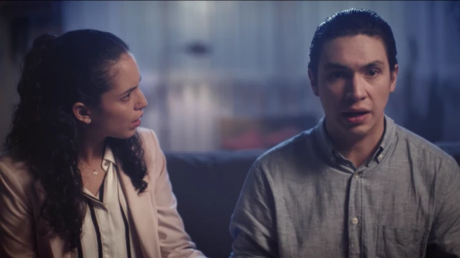 "¿Qué tienes, mi vida? ¿Por qué esa cara?", le pregunta su pareja, a lo que el joven responde: "Netflix quitó mi serie favorita".