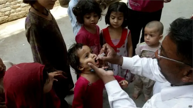 وزیراعلیٰ کو آگاہ کیا گیا کہ پورے صوبے میں صرف 2200آئس لائنڈ ریفریجریٹر ہیں اور بجلی نہ ہونے کی وجہ سے پولیو ویکسین خراب اور غیر موثر ہو جاتی ہے