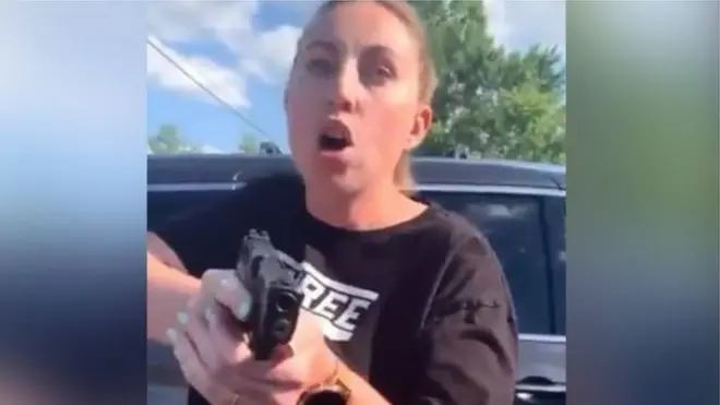 Jillian Wuestenberg yafashwe ireresi ashaka kurasa uyo muryango w'abirabure