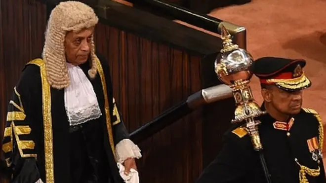 මහ මැතිවරණයකි පසු පාර්ලිමේන්තුවේ ප්‍රධානතම කාර්ය වන්නේ කතානායකවරයෙකු පත් කර ගැනීමය