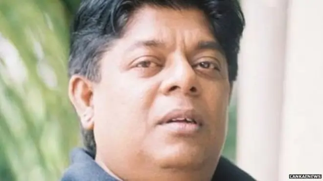 ලංකා ඊ නිව්ස් වෙබ් අඩවියේ කතෘ සඳරුවන් සේනාධීර අත්අඩංගුවට ගන්නා මෙන් ගම්පහ මහේස්ත්‍රාත් අධිකරණය පසුගියදා ජාත්‍යන්තර වරෙන්තු නිකුත් කළේය