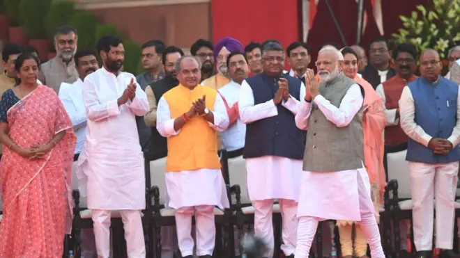 मोदी, शपथ