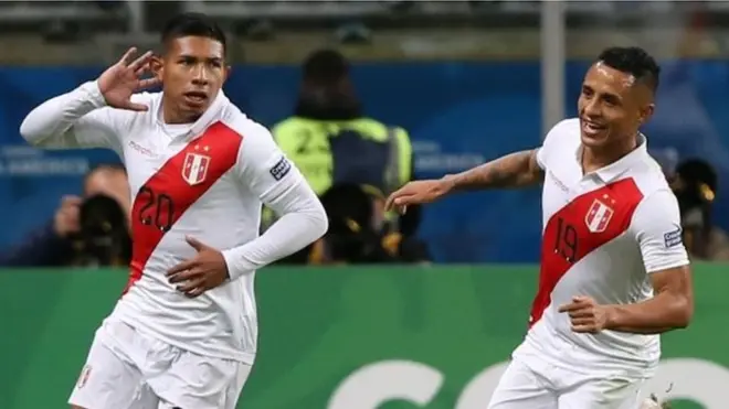 Edison Flores abrió el marcador para Perú a los 21 minutos del primer tiempo.