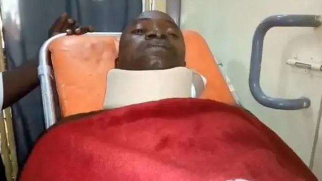 Kiniun se iku pa ọ̀gbeni Mustapha