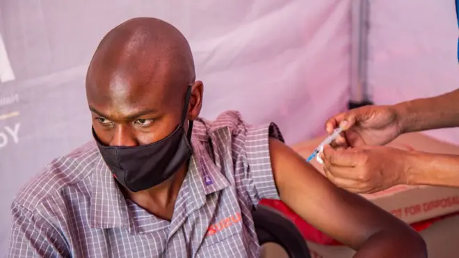 Les chiffres montrent le degré élevé de protection des vaccins contre la maladie et la mort, a déclaré l'ONS.