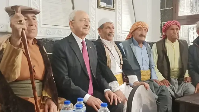 Kılıçdaroğlu Diyarbakır'da Dengbej Evi'ni de ziyaret etti