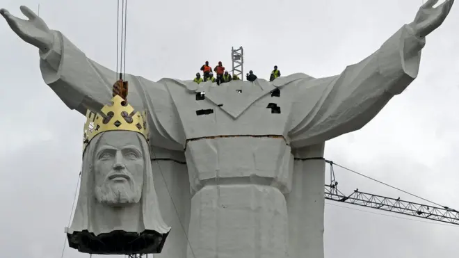 Статуя Христа