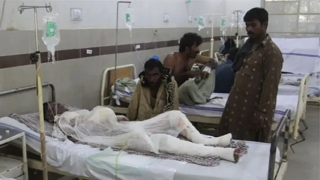 پاکستانی ذرائع ابلاغ کے مطابق موٹروے پولیس کے حکام نے اس حادثے کے بعد مبینہ طور پر غفلت برتنے پر پانچ اہلکاروں کو معطل کر دیا تھا۔