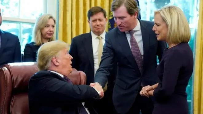 Kiriis Kirebs Doonaald Tiraampiin kan muudame ture