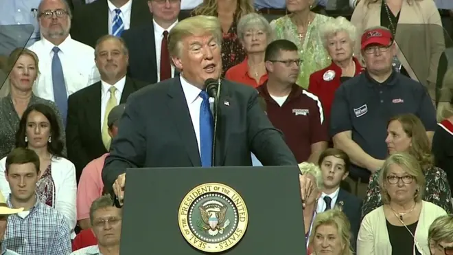 ترامب: قلت للعاهل السعودي إنه لن يبقى في السلطة دون دعم أمريكي