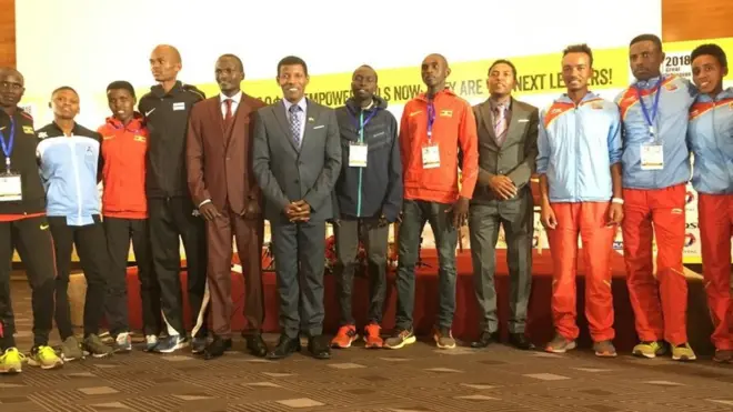 Atileetota biyyoota adda addaa irraa Fiigicha Guddicha baranaa irratti hirmaatan