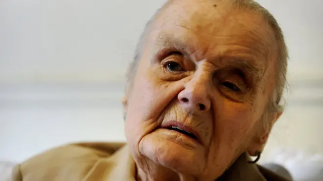 Clare Hollington been marry two times for her life