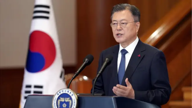 문재인 대통령이 3일 오전 청와대에서 2022년 임인년 신년사를 하고 있다