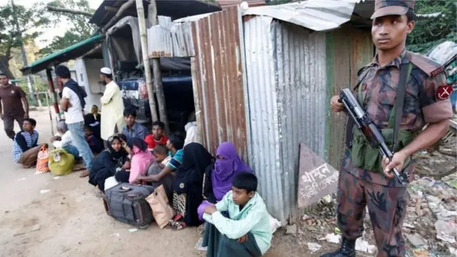 පසුගිය සතියේ සුචී ජාත්‍යන්තර ප්‍රජාවට චෝදනා කළේ වයඹදිග මියන්මාරයේ බෞද්ධ සහ මුස්ලිම් ජනතාව කුපිතකරවන අන්දමේ අදහස් මතුකරන බව චෝදනා කරමින්