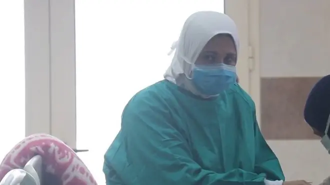 طبيبة في مصر